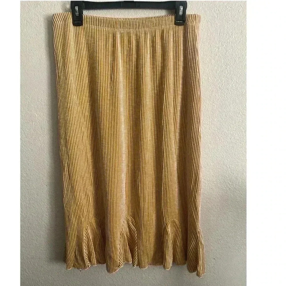 🆕Amana Plus-size Striped Ruffle Hem Pull-On Mid Skirt🆕 - Picture 2 of 7